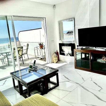 Beachfront With Pleasant Views Of The Sea And The Historic Lighthouse. Apartment La Cala De Mijas
